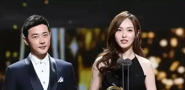 明星配偶爱情故事_娱乐圈模范夫妻_娱乐圈夫妻有哪些照片