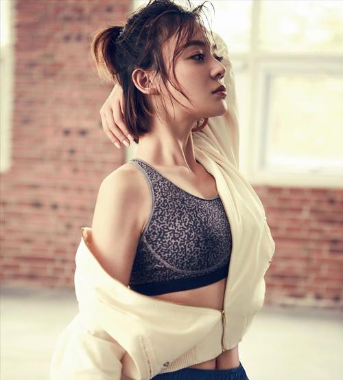 袁姗姗王鸥诠释新豪放：掌控身材事业，淡定又松弛