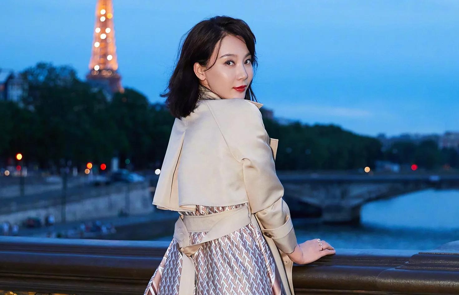 年过40越来越有韵味的女星_长发的女明星_年轻时长得一般的女星