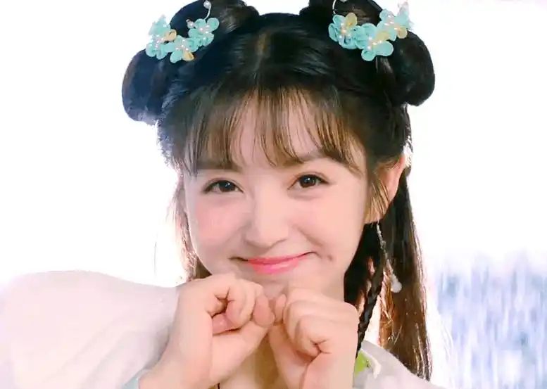 治愈系笑容特点_女明星的笑容_谭松韵治愈系笑容分析