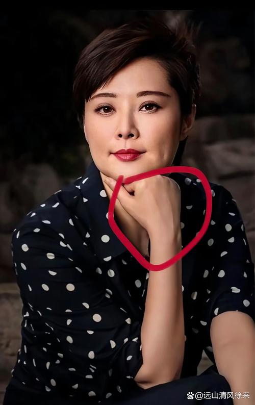 袁立爆娱乐圈_袁立娱乐圈鬼故事_袁立大曝娱乐圈